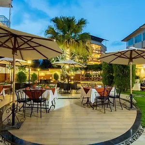 4* Hotel Moonlight